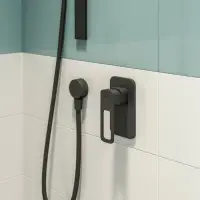 Подключение шланговое IDDIS 004BL00i62 без держателя, цвет черный